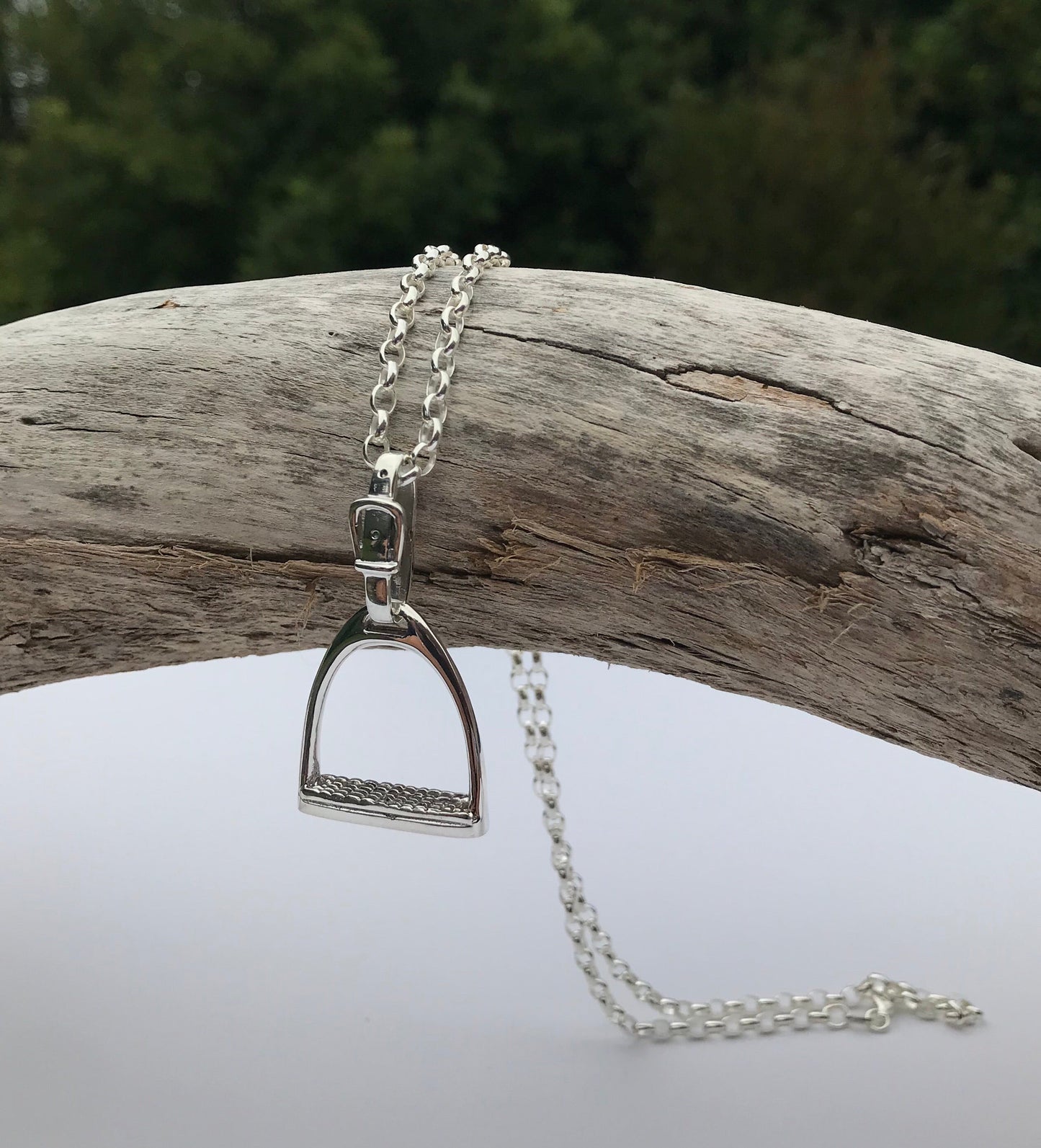 Stirrup Necklace